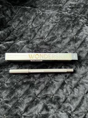 WONDERSKIN 1440 Longwear Eyeliner - Black